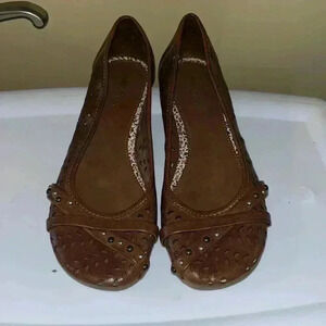 MAURICES brown flats size 6.5